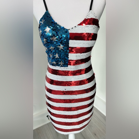 USA American Flag Patriotic Sequin Dress- Spaghetti Strap Sleeveless- XS - NWT - Picture 2 of 8